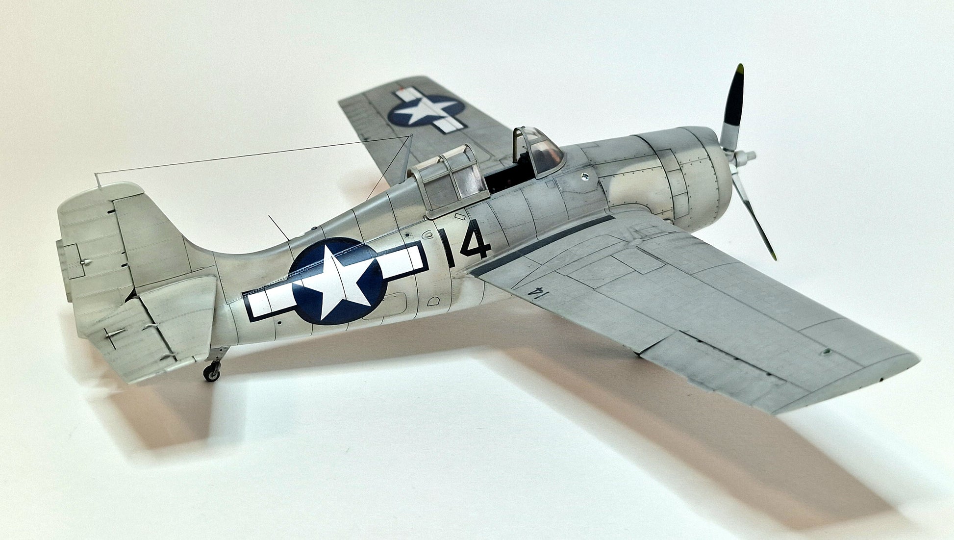 Foto lateral derecha de la maqueta del caza FM-1 Wildcat en escala 1:48 de Eduard referencia 82204