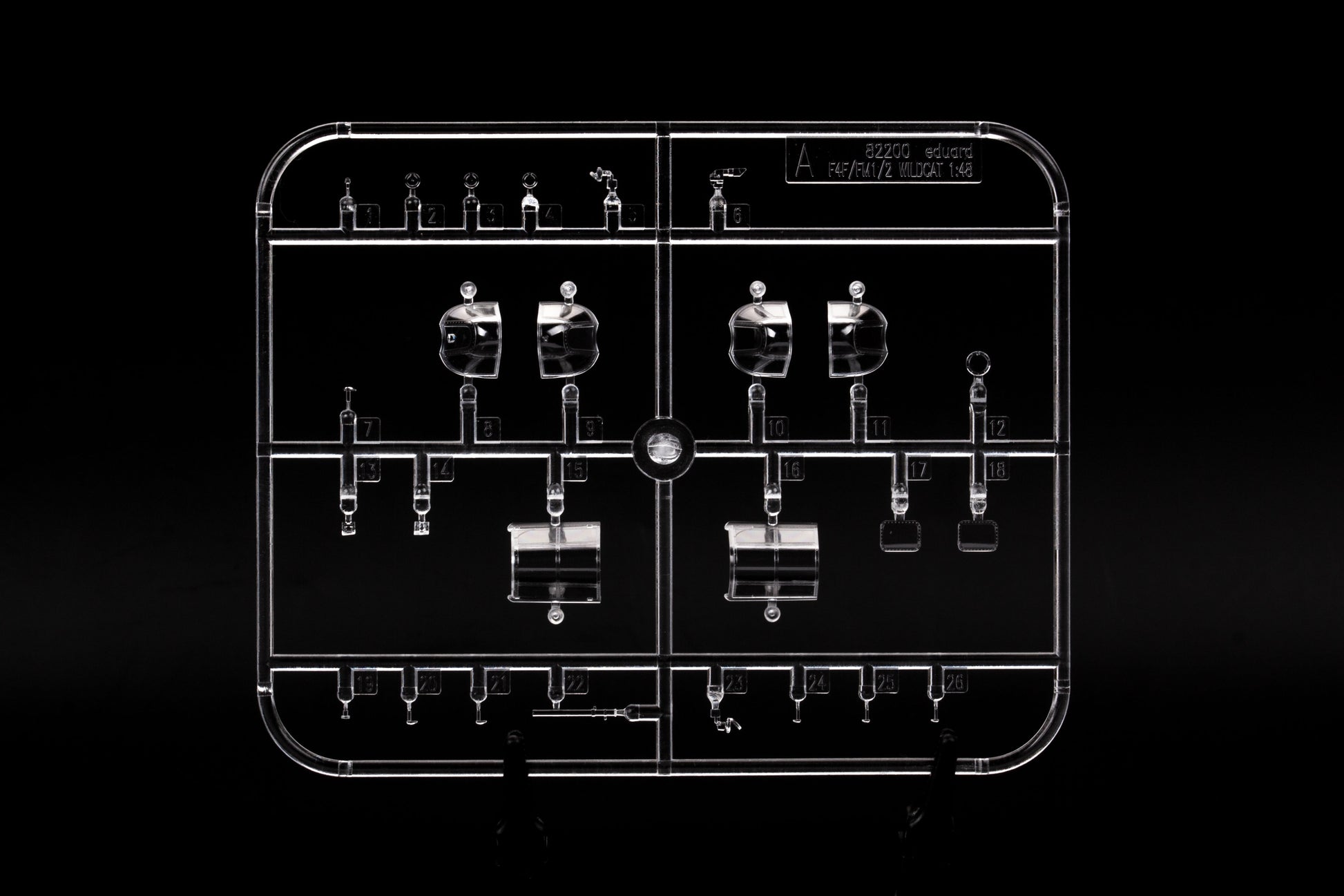 Transparentes de la maqueta del caza FM-1 Wildcat en escala 1:48 de Eduard referencia 82204