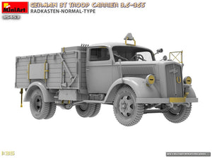 Foto frontal derecha de la maqueta del Opel Blitz 3 Toneladas a 1:35 de Miniart con referencia 35453