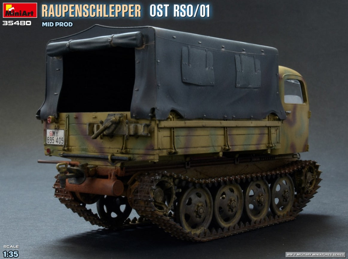 Foto trasera de la maqueta del tractor Raupenschlepper OST ROS 01 Mid Production en escala 1:35 de Miniart referencia 35480