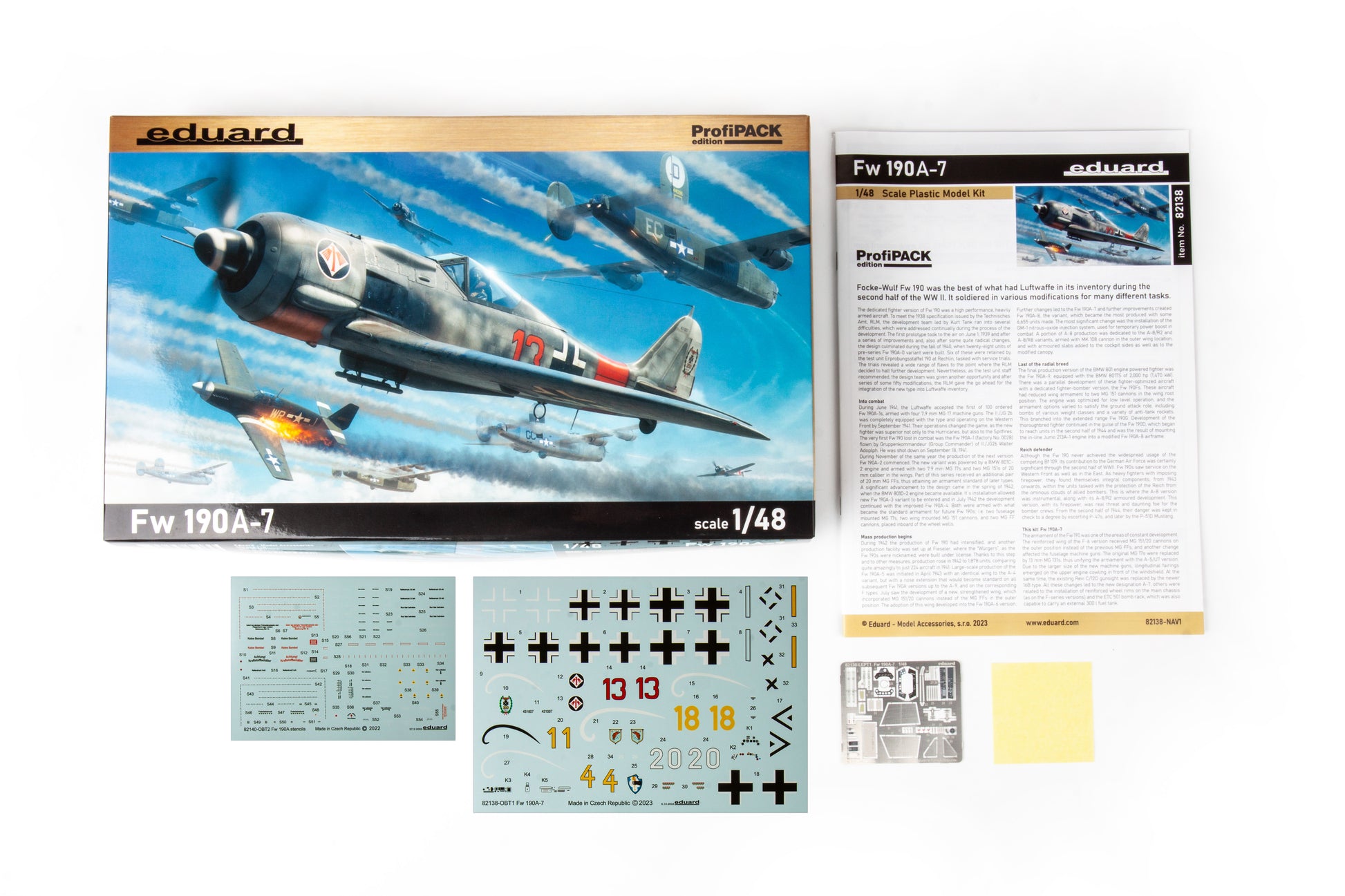 Contenido de la caja de la maqueta del caza alemán Fw-190 A7 en escala 1:48 de Edurad referencia 82138