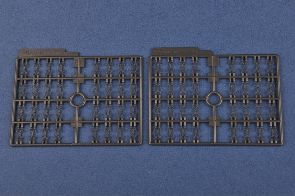 Grapa cadenas del tanque alemán de entrenamiento Panzer I A a escala 1:35 del fabricante Hobby Boss referencia 80144