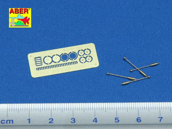Contenido del paquete de los indicadores de ancho laterales que llevaban los vehculos blindados alemanes tipo Sd.Kf. 231, 232, 250 y 251 para maquetas en escala 1:35 del fabricante Aber referencia R-28