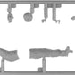 Grapa 1  de la maqueta de figuras de tripulantes de tanques británicos en reparación en escala 1:35 de Miniart referencia 35489