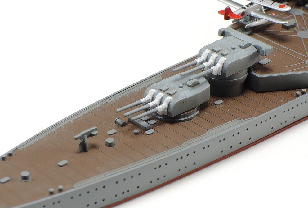 Vista cañones Crucero Ligero Japones Mogami en escala 1:700 de Tamiya Referencia 31359