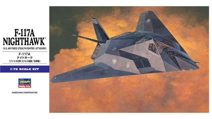 Portada de la caja de la maqueta del avión F-117A Nighthawk en escala 1:72 de Hasegawa referencia E1