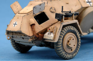 HOBBYBOSS (1/35) Sd.Kfz.  222 Leichter Panzerspähwagen 2cm