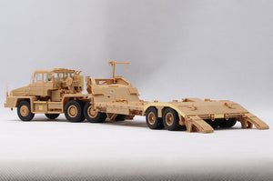 Foto trasera de la maqueta del camión pesado británico Scammell Commander en escala 1:35 de Hobby Boss referencia 85527