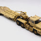 Foto frontal de la maqueta pintada del camión pesado británico Scammell Commander en escala 1:35 de Hobby Boss referencia 85527