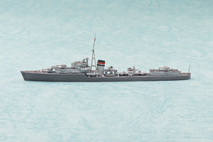 Foto lateral de la maqueta del destructor británico HMS Jervish en escala 1:700 de Aoshima referencia 05766