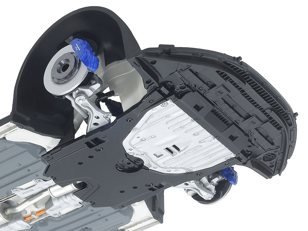 Foto de los bajos delanteros de la maqueta del Honda Prelude BF1 en escala 1:24 de Tamiya refrencia 24373