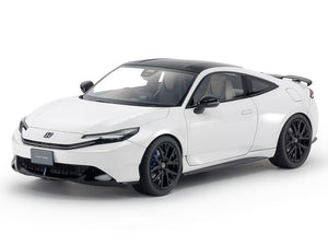 Foto de la maqueta del Honda Prelude BF1 en blanco con techo negro y en escala 1:24 de Tamiya referencia 24373