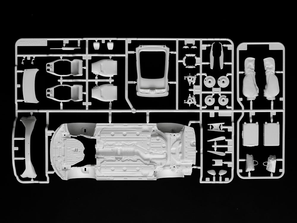 Grapa 1 de la maqueta del Honda Prelude BF1 en escala 1:24 de Tamiya refrencia 24373