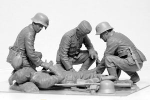 ICM (1/35) WWII German Military Medical Personnel