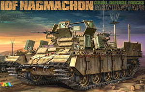 Portada de la caja de la maqueta del vehículo de transporte de tropas israelíta Nagmachon en versión inicial en escala 1:35 de Tiger Model referencia 4615