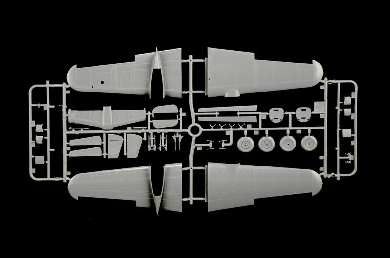 Piezas 2 de la maqueta del bombardero alemán Dornier Do 217 K1/K2 en escala 1:72 de Italeri referencia 1488