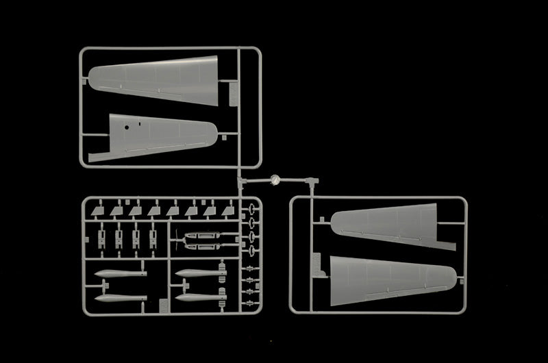 Piezas 3 de la maqueta del bombardero alemán Dornier Do 217 K1/K2 en escala 1:72 de Italeri referencia 1488