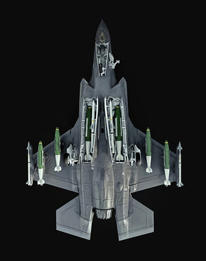 Foto inferior de la maqueta del caza F-35A en escala 1:48 de Italeri referencia 2836