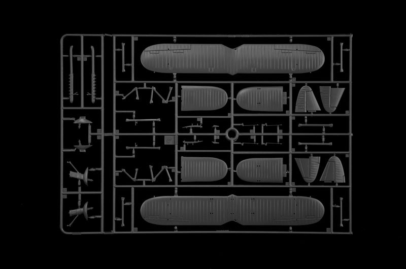 Piezas 2 de la maqueta del caza italiano CR.42 Falco en escala 1:48 de Italeri referencia 2842