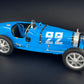 Foto en color azul de la maqueta del Bugatti Type 35B de Fórmula 1 de 1928 en escala 1:12 de Italeri referencia 4716