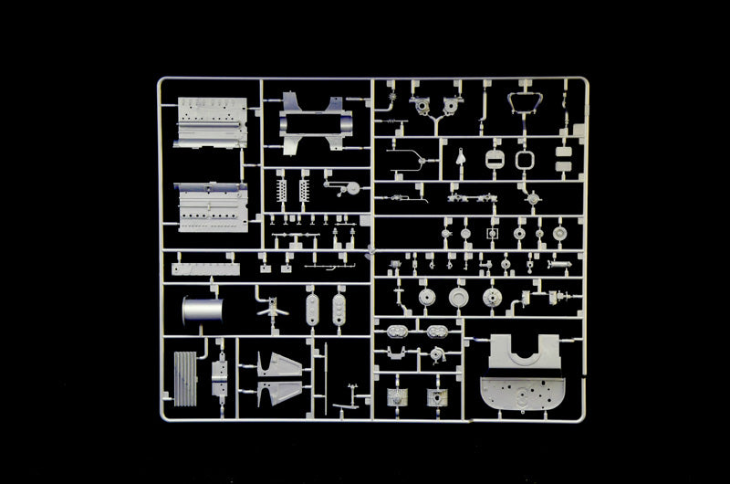 Grapa 2 de la maqueta del Bugatti Type 35B de Fórmula 1 de 1928 en escala 1:12 de Italeri referencia 4716
