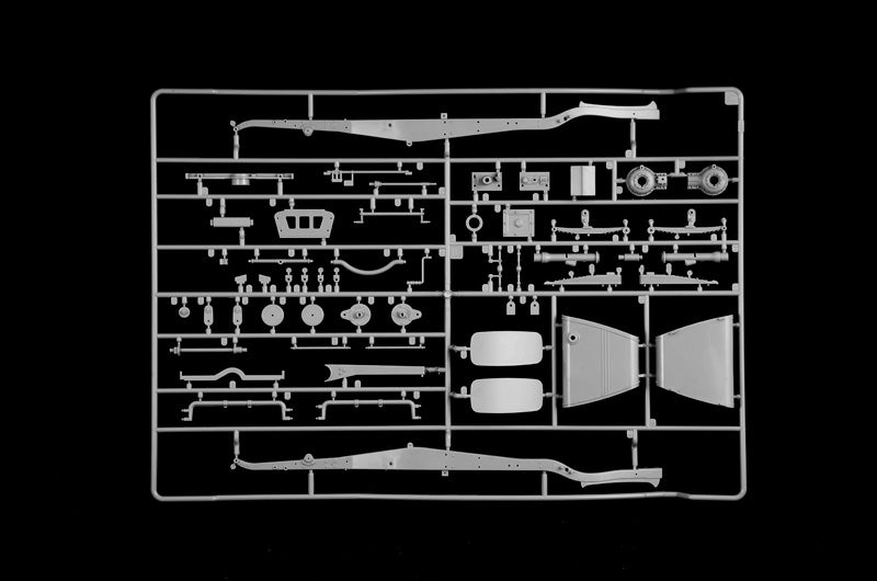 Grapa 1 de la maqueta del Bugatti Type 35B de Fórmula 1 de 1928 en escala 1:12 de Italeri referencia 4716