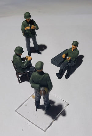 TAMIYA (1/35) German Soldiers at Rest