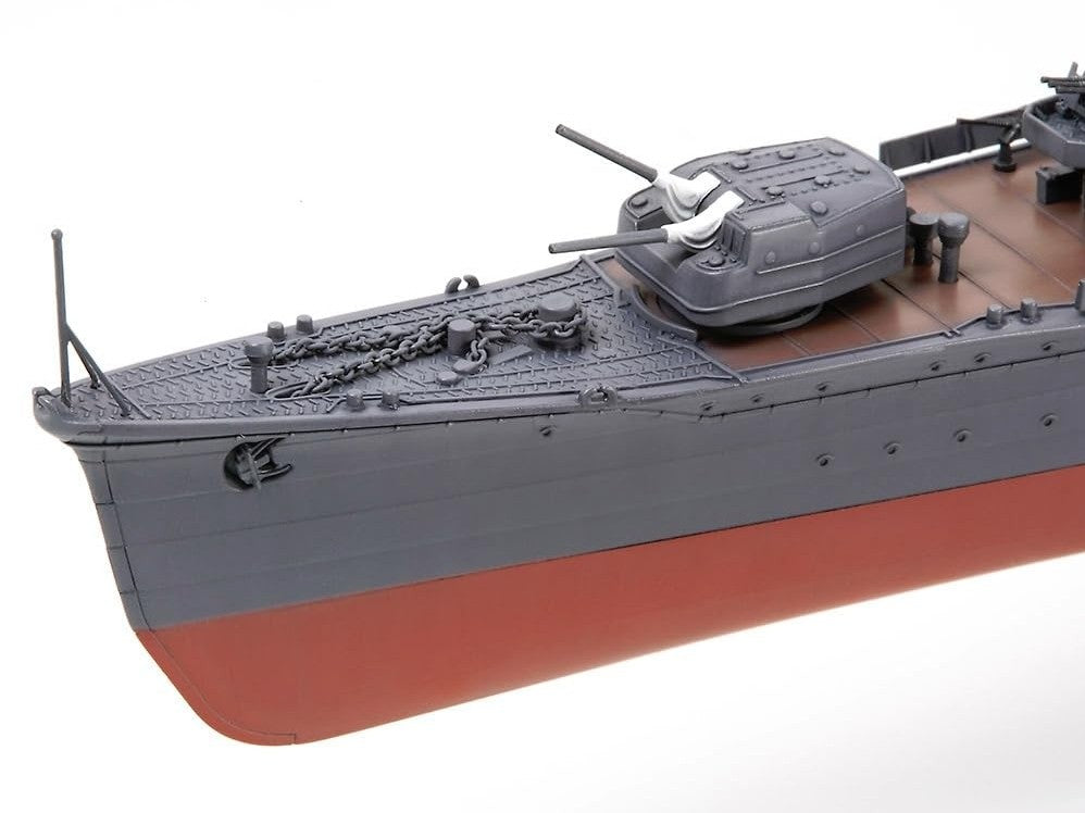Foto de la proa de la maqueta del destructor aponés Yukikaze en escala 1:350 de Tamiya referencia 25218