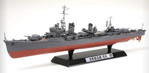 Foto completa de la maqueta del destructor aponés Yukikaze en escala 1:350 de Tamiya referencia 25218