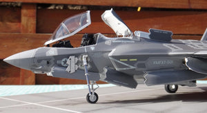 KITTY HAWK (1/48) F-35 B Lightning II