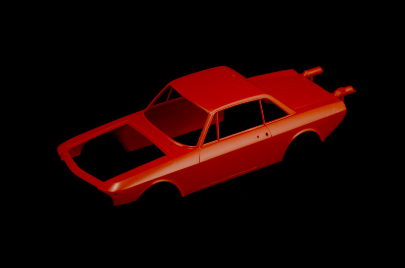 Carrocería de la maqueta del coche de rally Lancia Fulvia de 1972 en escala 1:24 de Italeri referencia 3670
