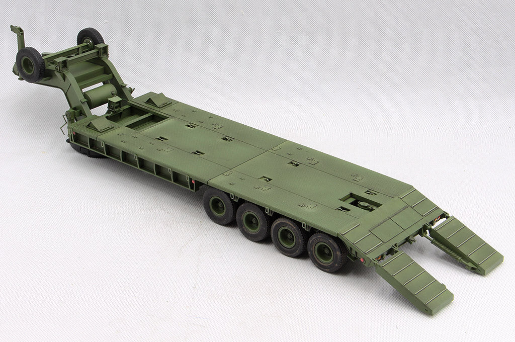 Vista trasera del trailer de la maqueta del camión militar M911 C-HET con remolque Talbert de 64 toneladas en escala 1:35 de Hobbyboss referencia 85524