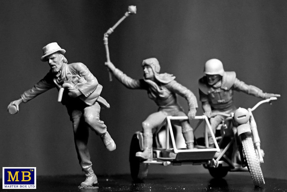 Foto delantera de las figuras de la serie de batallas del desierto: persiguiendo a un ladrón, en escala 1:35 de Master Box referencia 35140 