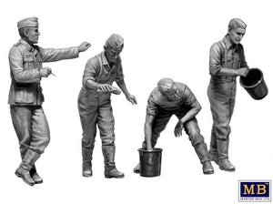 MASTER BOX (1/35) German Drivers, WW II Era Schnelle Truppen
