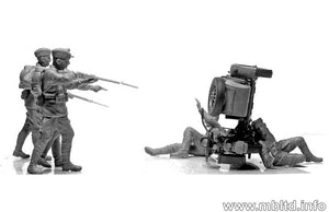 MASTER BOX (1/35) Accident - Soviétique &  Militaires allemands, été 1941