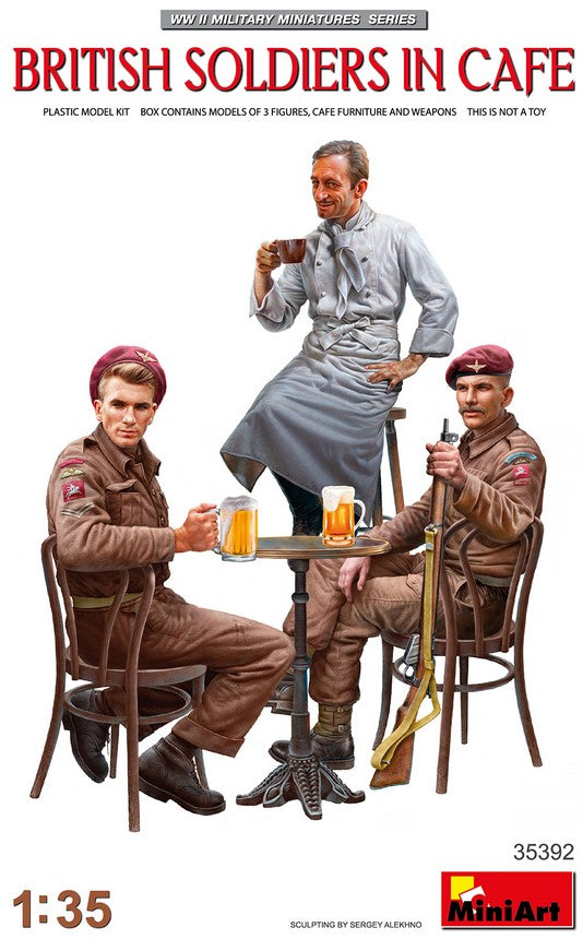 MINIART (1/35) British Soldiers In Cafe