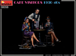 MINIART (1/35) Cafe Visitors 1930-40s