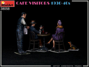 MINIART (1/35) Cafe Visitors 1930-40s
