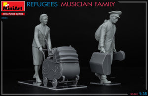 MINIART (1/35) Refugees - Musician Family