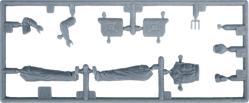 Grapa 4 de la maqueta con figuras de soldados norteamericanos en taller en escala 1:35 de Miniart referencia 53047