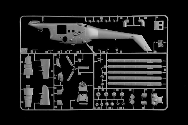 Grapa 2 de la maqueta del helicóptero ruso Mi-24 / Mi-35 en escala 1:72 de Italeri referencia 1432