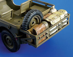 PLUS MODEL (1/35) Pannier with Cargo for Jeep