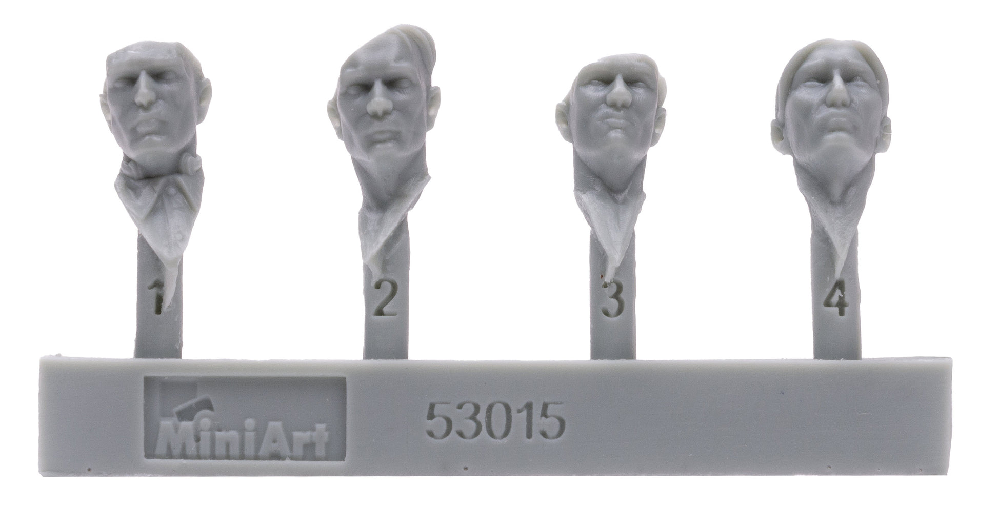 Cabezas de resina de las figuras de tripulación panzer alemana en Francia en 1944 en escala 1:35 de Miniart referencia 53015