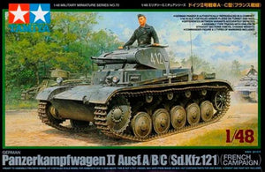 Portada de la maqueta del tanque ligero alemán Panzer II en versiones A, B o C en escala 1:48 de Tamiya con referencia 32570