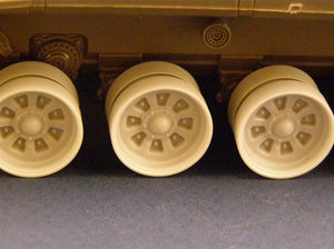 PANZER ART (1/35) Burnt out wheels for T-72 tank