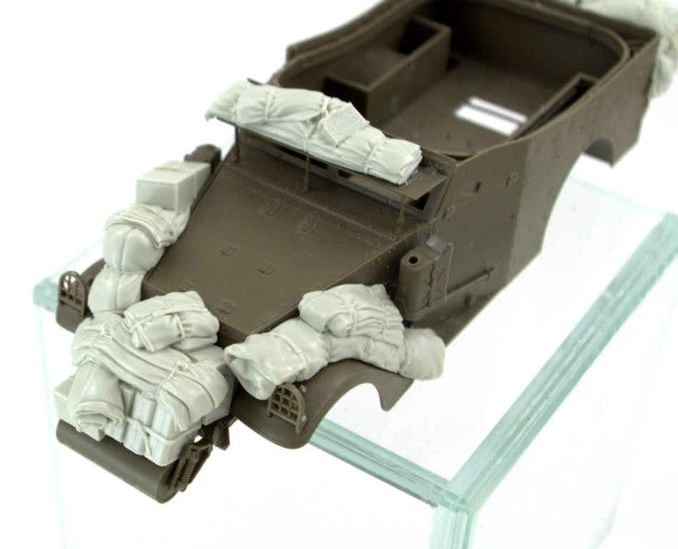 PANZER ART (1/35) M3A1 “Scout car” stowage set (US Army)