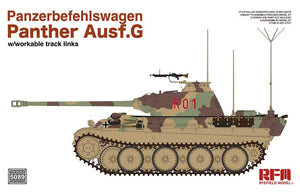 RYE FIELD MODEL Panther Ausf.G with full interior & cut away parts & workable track links