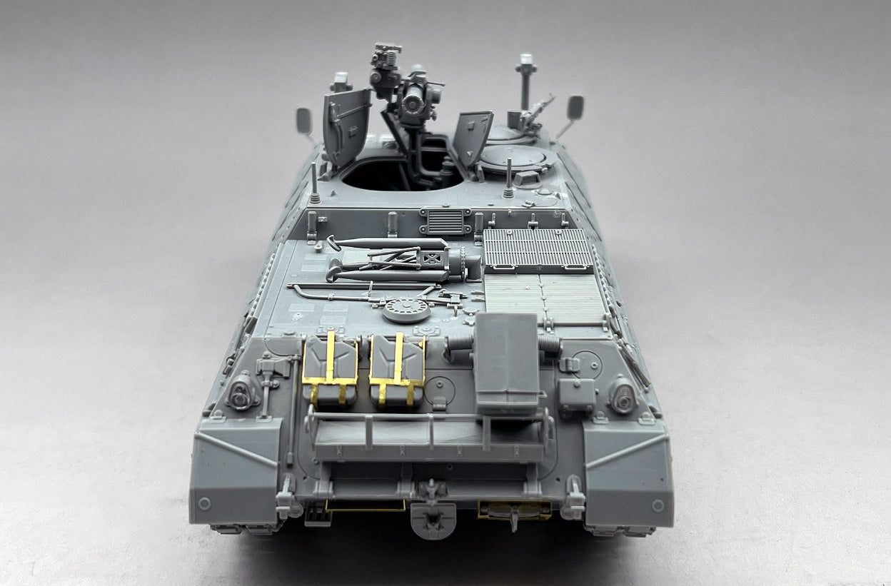 Vista trasera de la maqueta del vehículo anticarro alemán Jaguar 2 en escala 1:35 de Das Werk referencia 35036