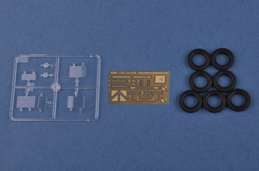 TRansparentes, fotograbados y ruedas de goma de la maqueta del camión soviético Zis-5 en escala 1:35 de Hobby Boss con referencia 83885