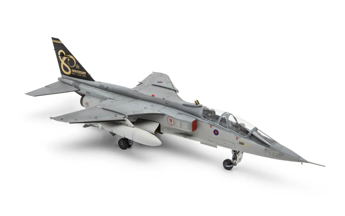 Vista lateral decoración 2 de la maqueta del caza británico biplaza Sepecat Jaguar T.2 y T.4 en escala 1:48 de Airfix referencia A11011